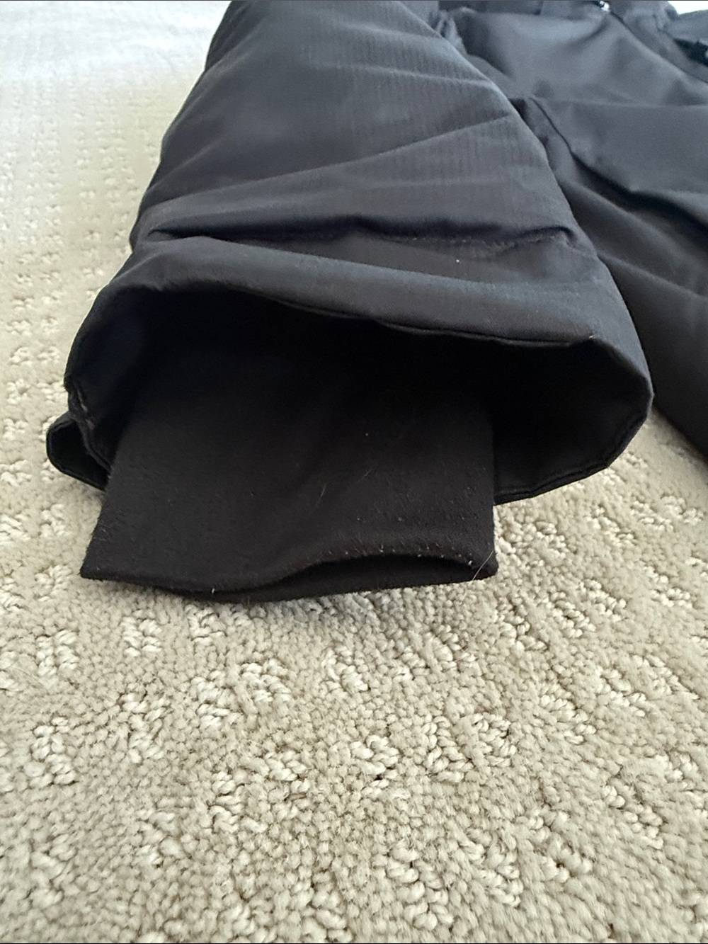 Patagonia winter coat black - size medium (10) - Picture 4 of 10